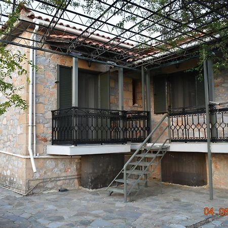 Ouranias Studios Kardamyli Exterior foto